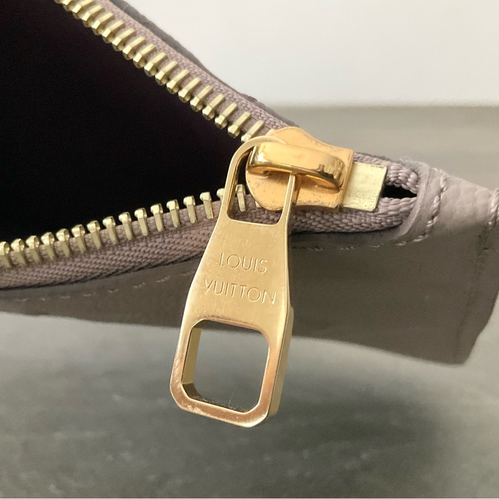 Louis Vuitton Pouch - Picture 7 of 11